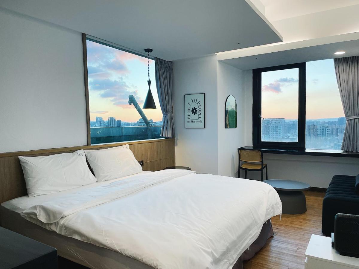 Hermit Dorm Taipei Eksteriør billede