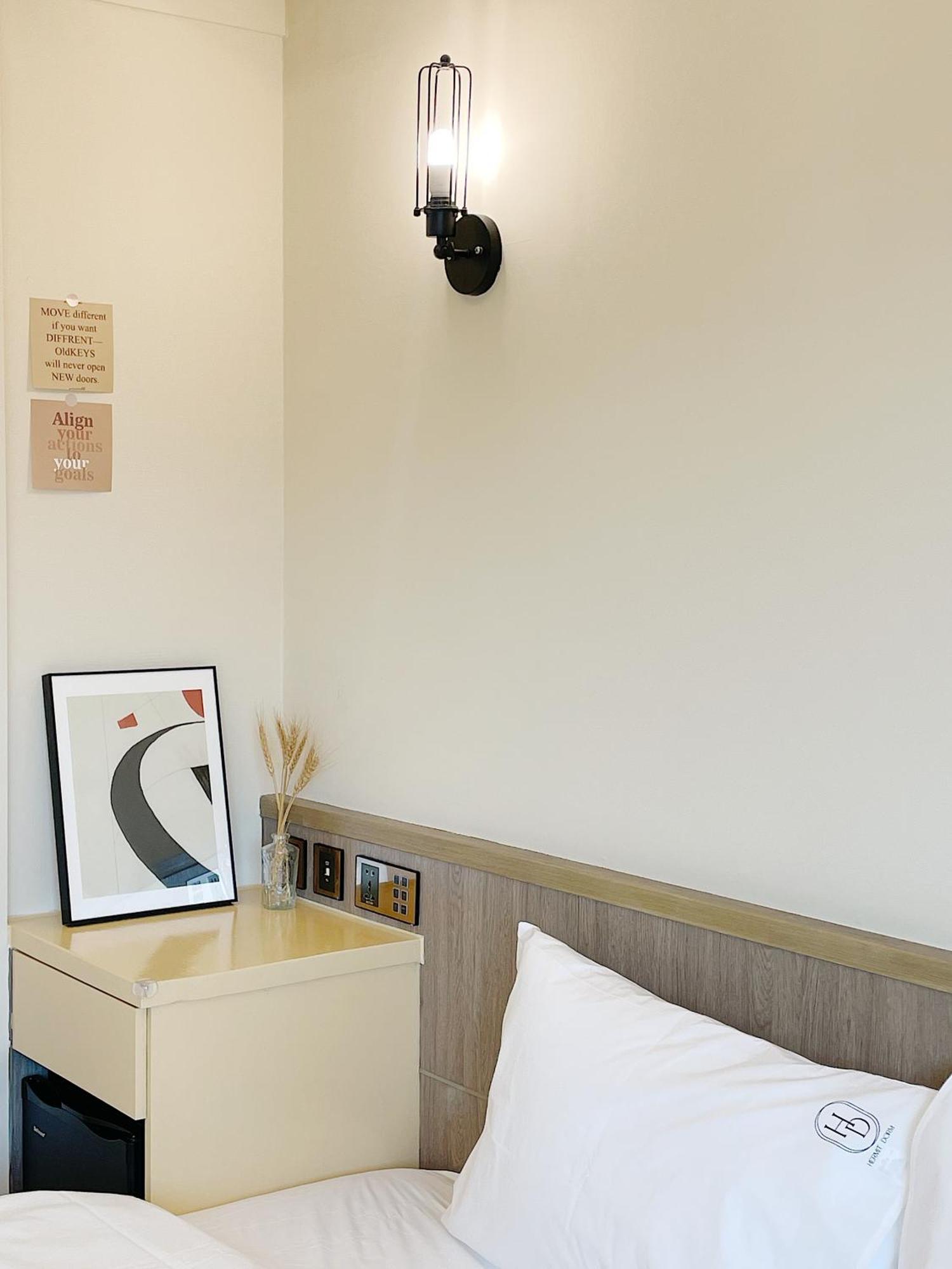 Hermit Dorm Taipei Eksteriør billede